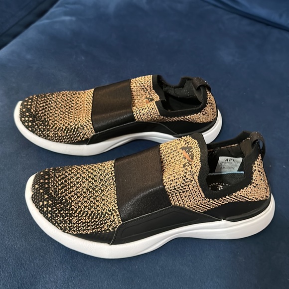 APL 7.5 slip on sneakers - Picture 2 of 4